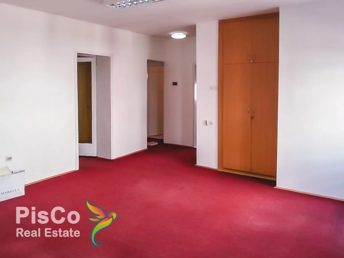 Izdavanje, dvosoban stan, 80m², Centar, Podgorica
