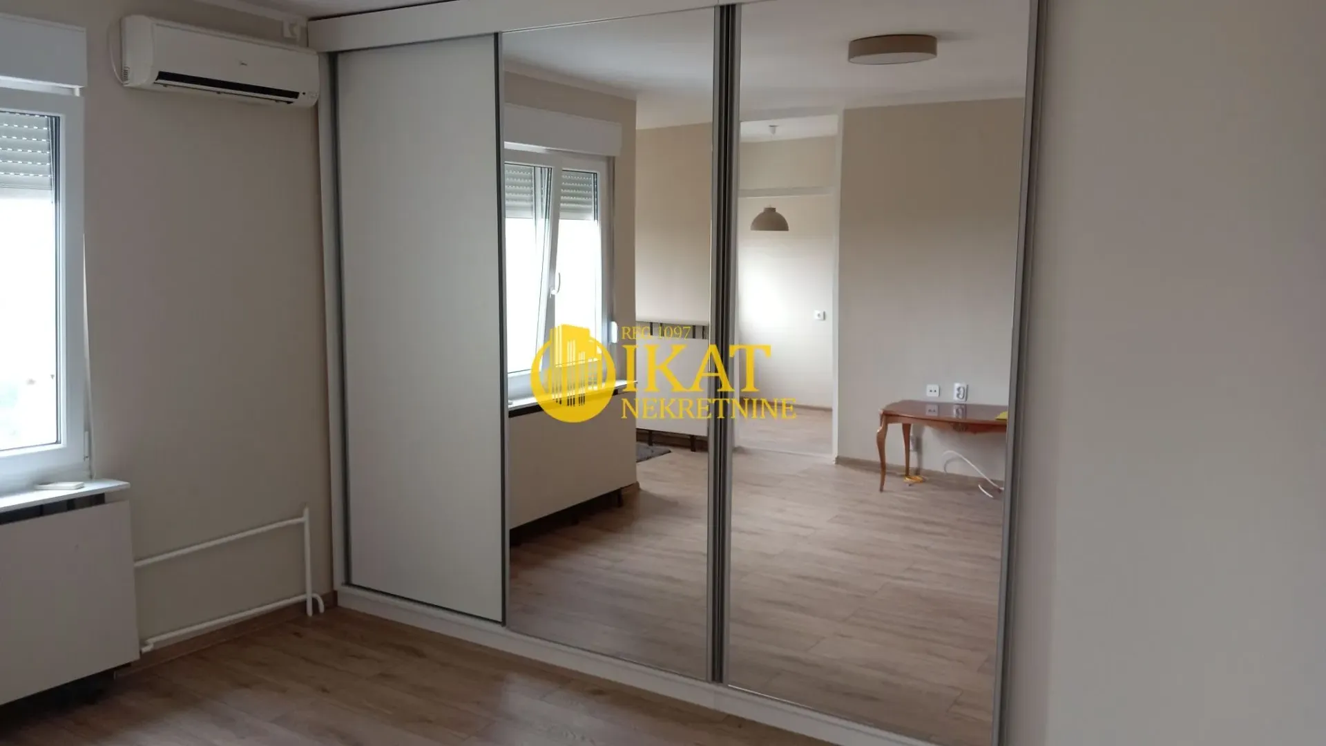 Izdavanje, dvosoban stan, 50m², Julino Brdo, Beograd