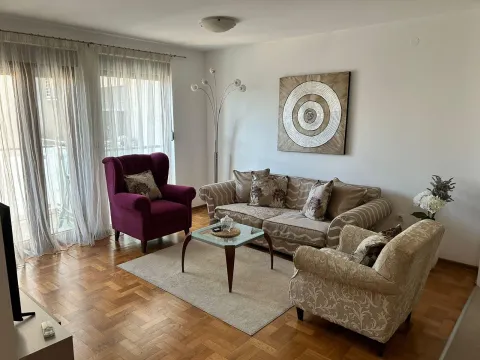 Izdavanje, stan, 50m², Tološka šuma, Podgorica - image 2