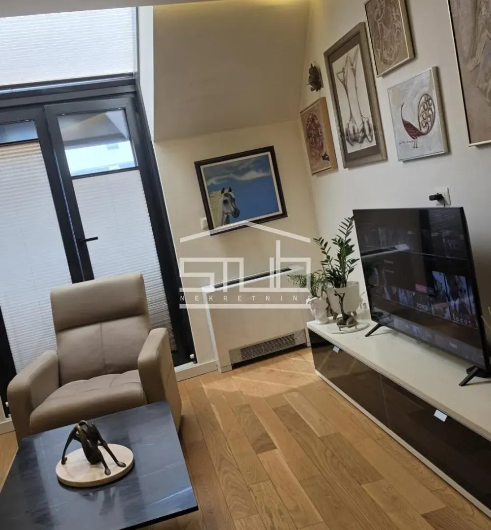 Rent, two bedroom apartment, 60m², Vračar Sve Podlokacije, Beograd