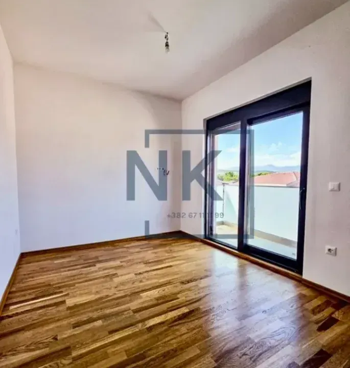 Izdavanje, garsonjera, 22m², Tološka šuma, Podgorica