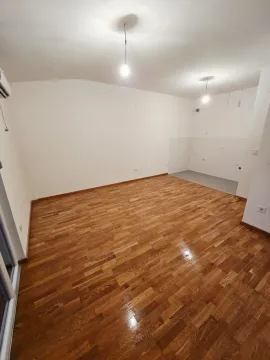 Prodaja, dvosoban stan, 72m², Stari Aerodrom, Podgorica - image 6