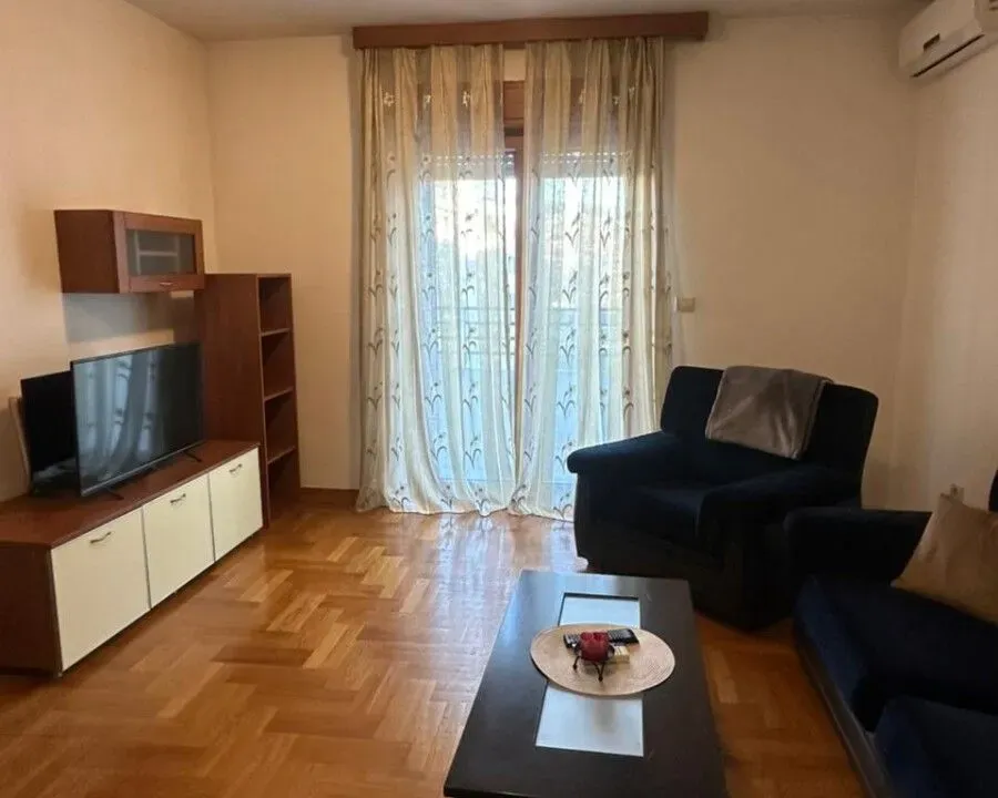 Izdavanje, jednosoban stan, 55m², Preko Morače, Podgorica