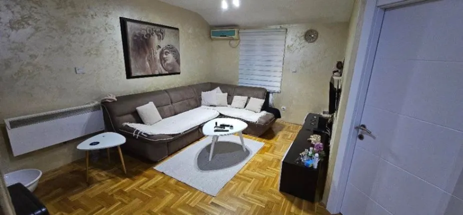 Izdavanje, jednosoban stan, 43m², Kruševac, Podgorica