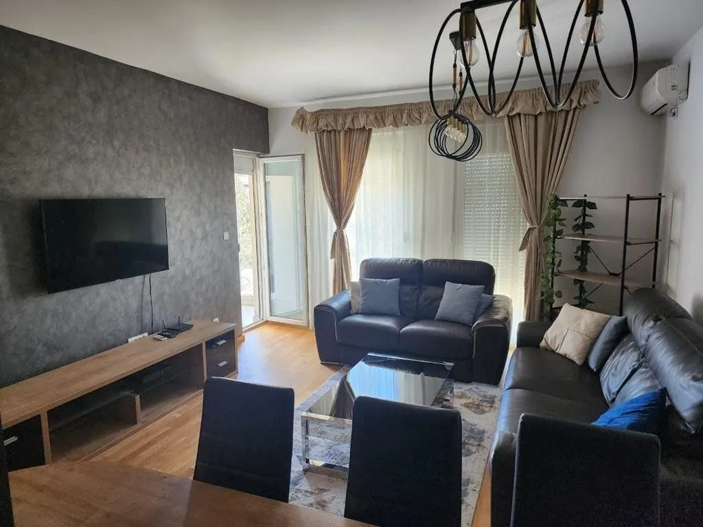 Rent, one bedroom apartment, 51m², City Kej, Podgorica