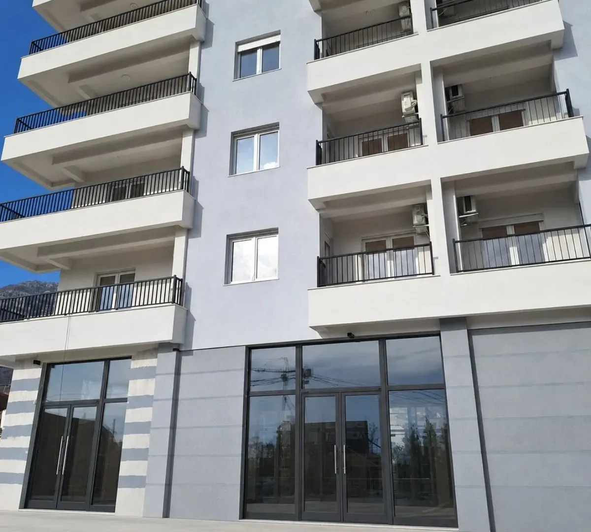 Rent, one bedroom apartment, 44m², Centar, Bar