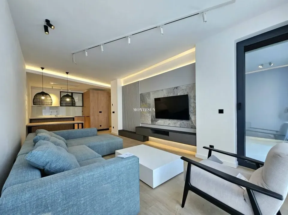 Rent, one bedroom apartment, 58m², Centar, Budva