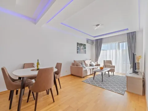 Izdavanje, jednosoban stan, 50m², Budva, Crna Gora - image 20