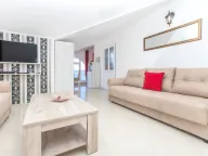 Izdavanje, jednosoban stan, 65m², Centar, Tivat - image 8