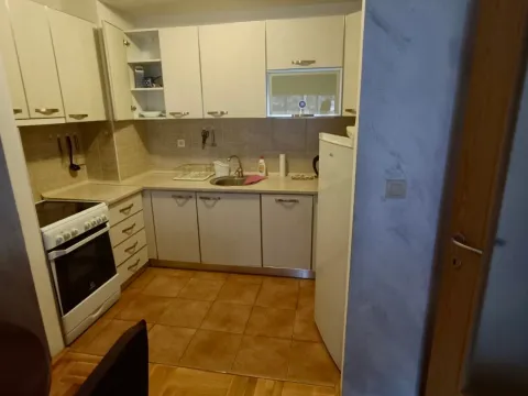 Izdavanje, dvosoban stan, 77m², Bjeliši, Bar - image 4