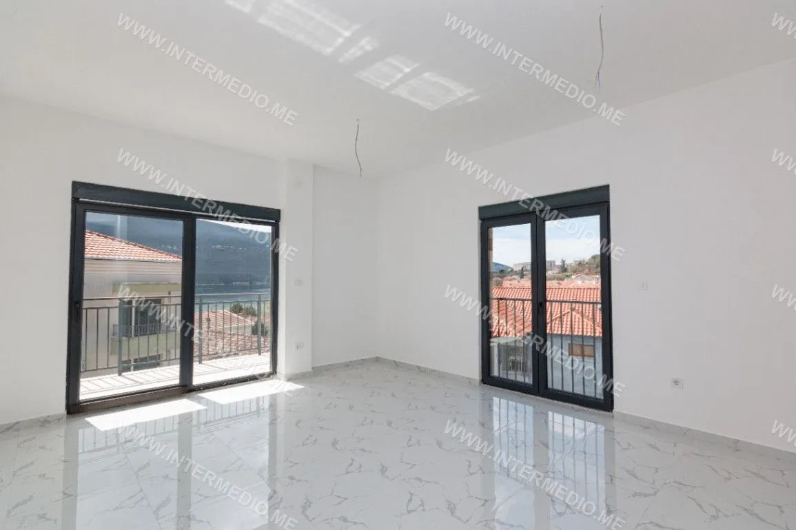 Prodaja, jednosoban stan, 43m², Đenovići, Herceg Novi