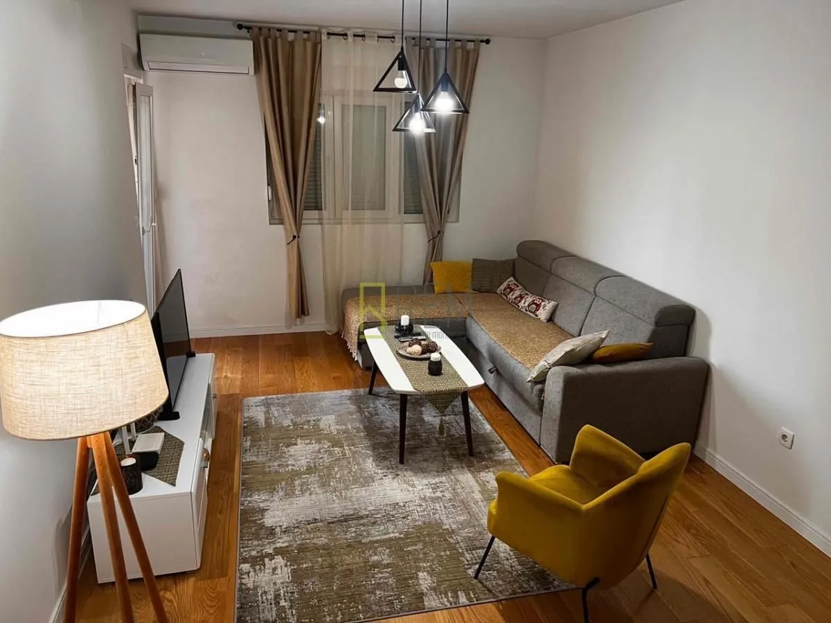 Prodaja, jednosoban stan, 49m², Central Point, Podgorica