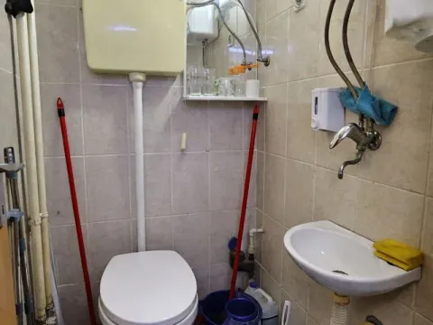 Prodaja, poslovni prostor, 23m², Centar, Kragujevac - image 7