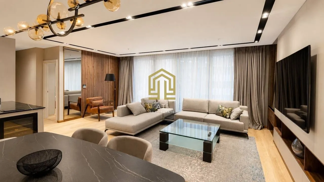 Prodaja, trosoban stan, 142m², Centar, Budva