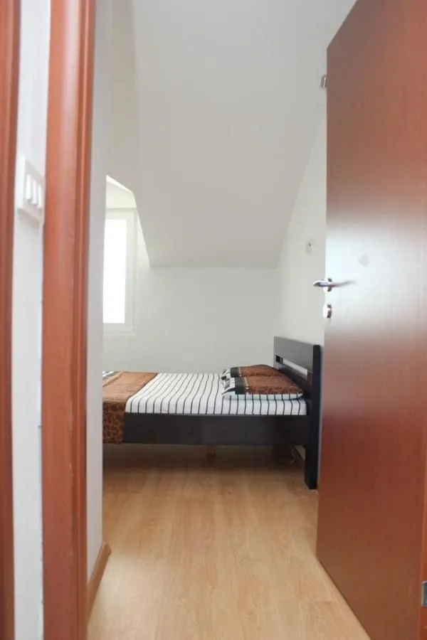 Rent, two bedroom apartment, 80m², Centar, Tivat