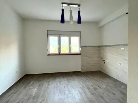 Sale, two bedroom apartment, 83m², Šušanj, Bar - image 4