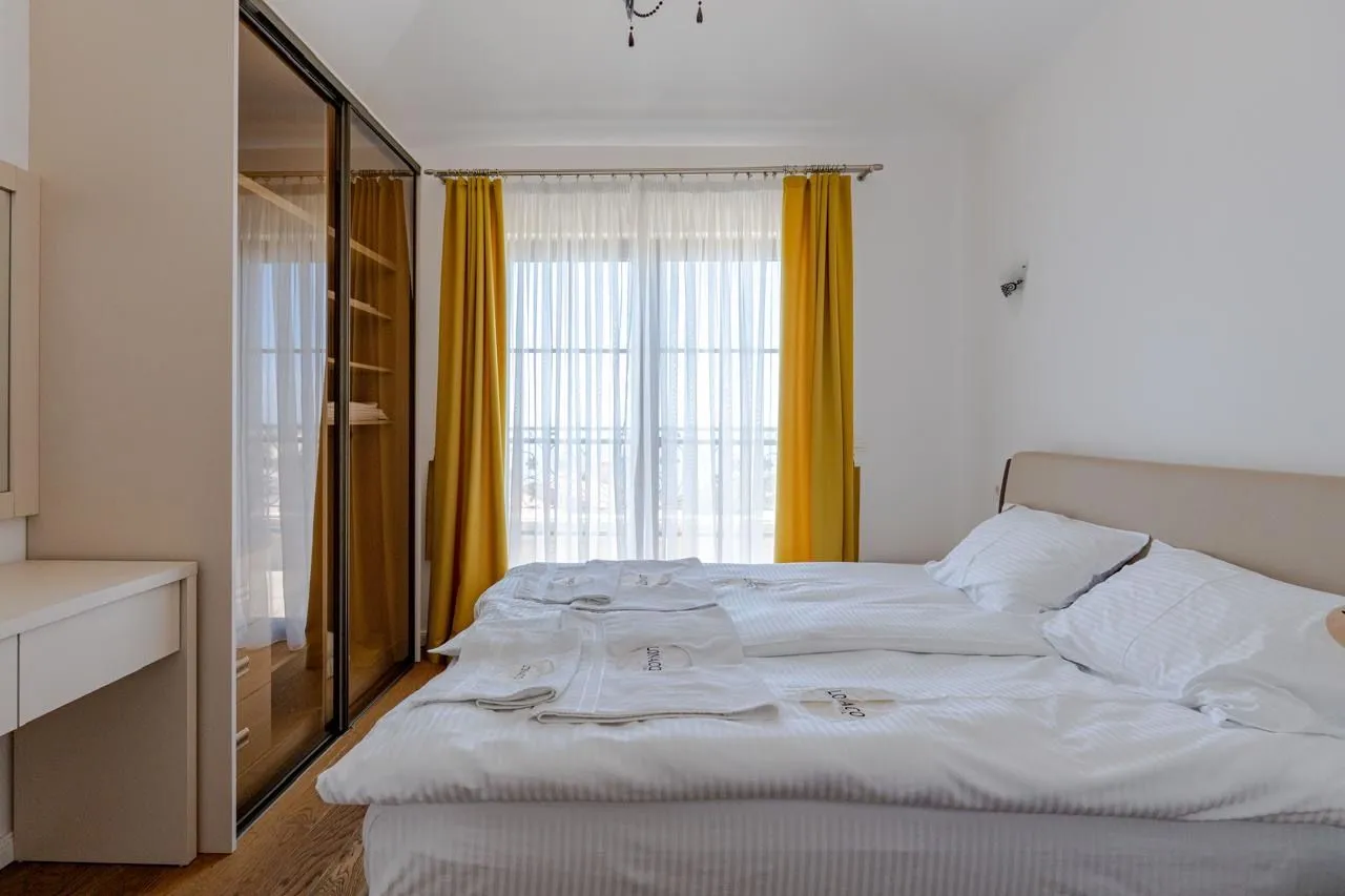 Daily-rent, three bedroom apartment, 160m², Blizikuće, Budva