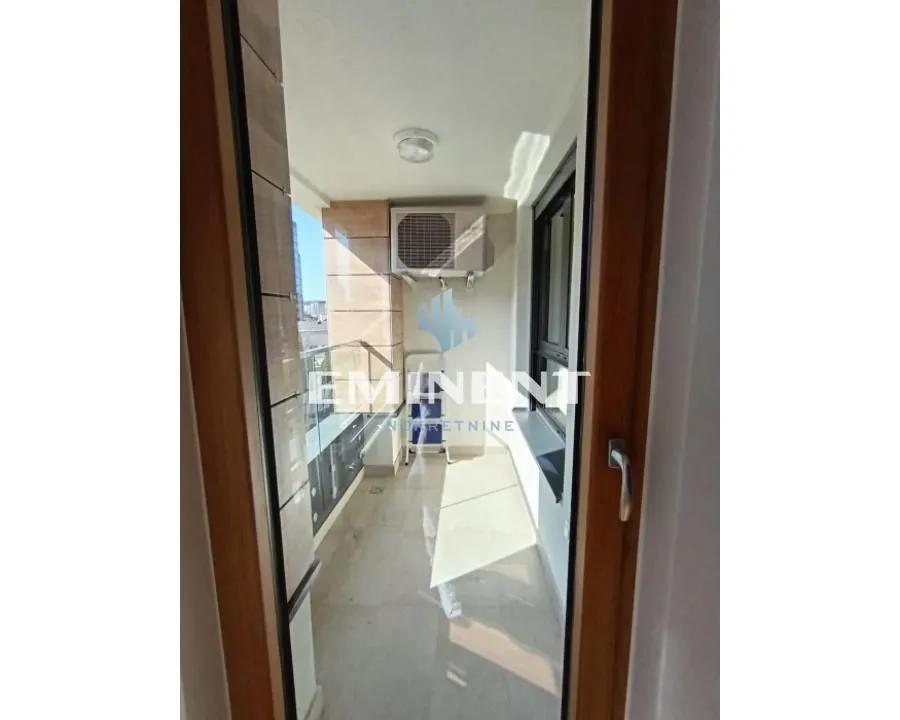 Izdavanje, dvosoban stan, 48m², Novi Beograd Blok 65, Novi Beograd Sve Podlokacije