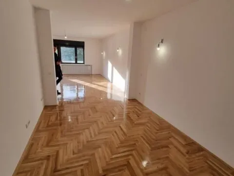 Prodaja, trosoban stan, 129m², Sremska Kamenica, Petrovaradin - image 4