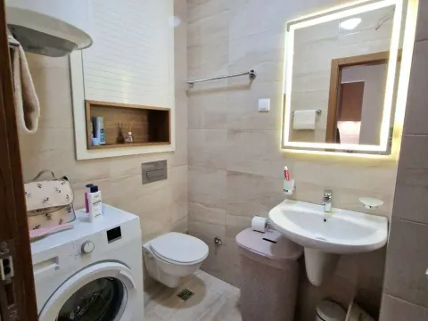 Rent, one bedroom apartment, 47m², Centar, Budva - image 4