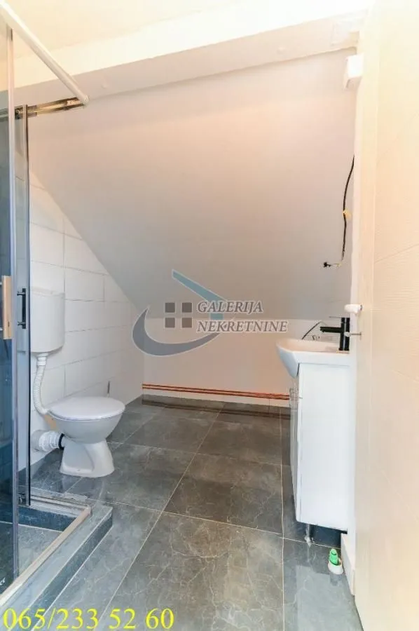 Prodaja, kuća, 300m², Dušanovac, Voždovac Sve Podlokacije