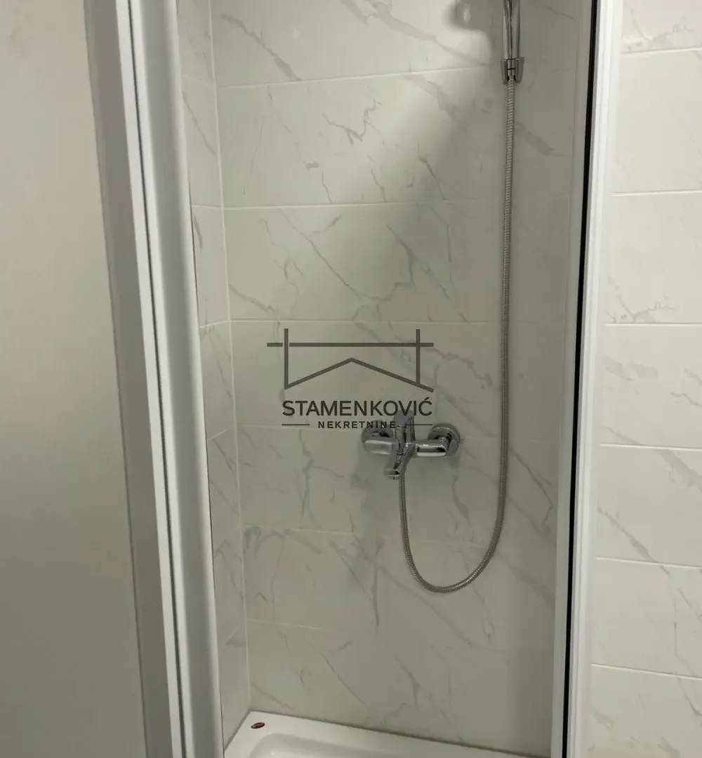 Izdavanje, jednosoban stan, 41m², Petrovaradin, Novi Sad