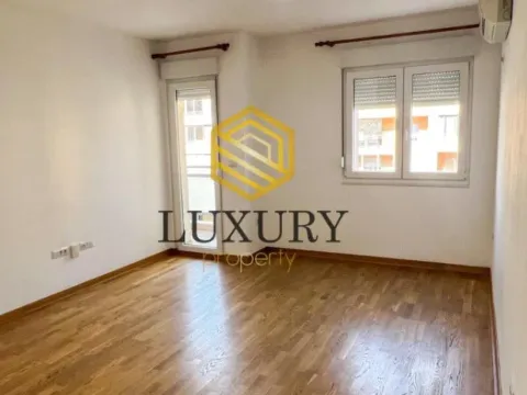Izdavanje, jednosoban stan, 44m², City Kvart, Podgorica