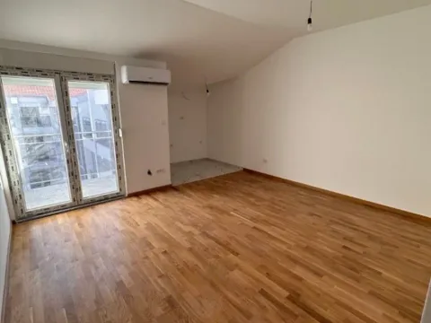 Prodaja, garsonjera, 28m², Zagorič, Podgorica