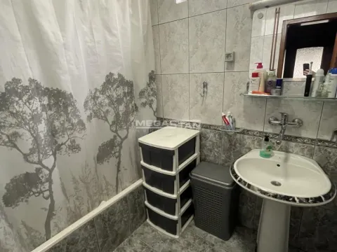 Prodaja, kuća, 363m², Centar, Zrenjanin - image 15