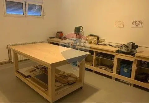 Izdavanje, kuća, 240m², Donja Gorica, Podgorica - image 17