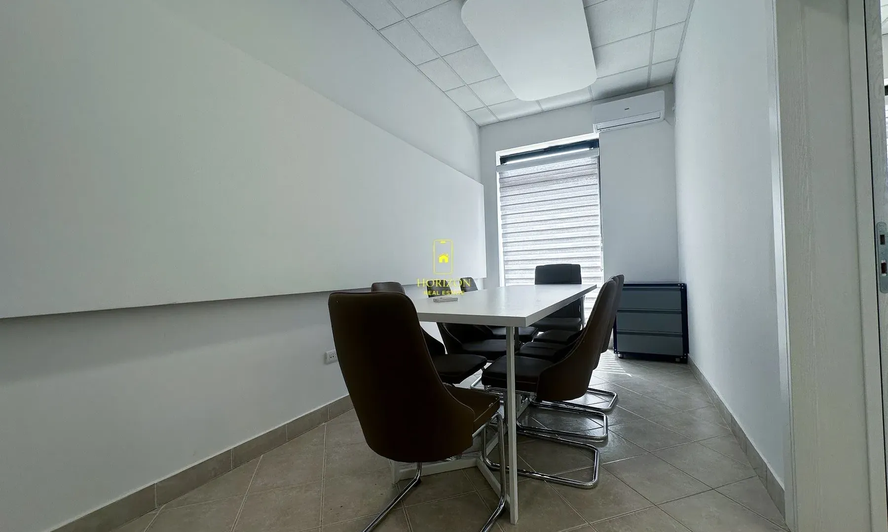 Rent, office space, 100m², Stari Aerodrom, Podgorica
