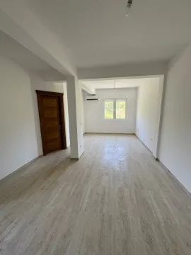 Prodaja, dvosoban stan, 53m², Radanovići, Kotor - image 1