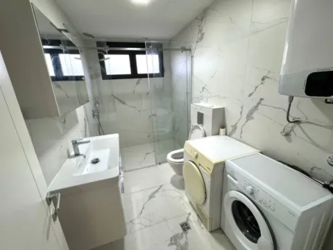 Izdavanje, trosoban stan, 130m², Dalmatinska ulica, Podgorica - image 5