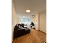 Izdavanje, trosoban stan, 100m², Savski Venac, Beograd - image 1