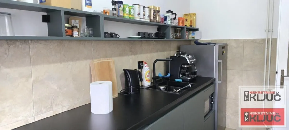 Rent, office space, 300m², Spens, Novi Sad Sve Podlokacije