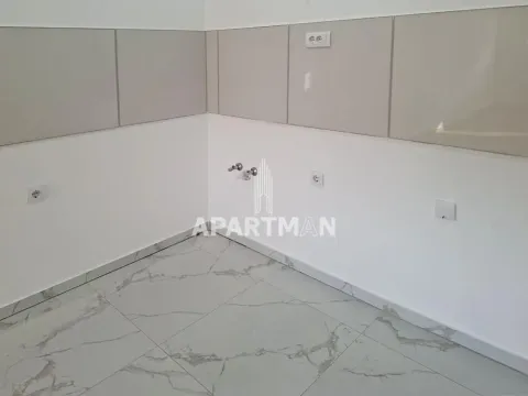 Izdavanje, poslovni prostor, 46m², Ledine, Beograd - image 4