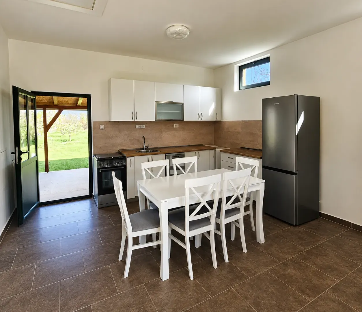 Rent, house, 128m², Podgorica, Crna Gora