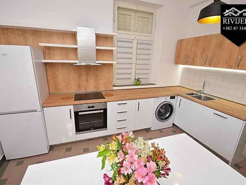 Prodaja, kuća, 90m², Centar, Herceg Novi