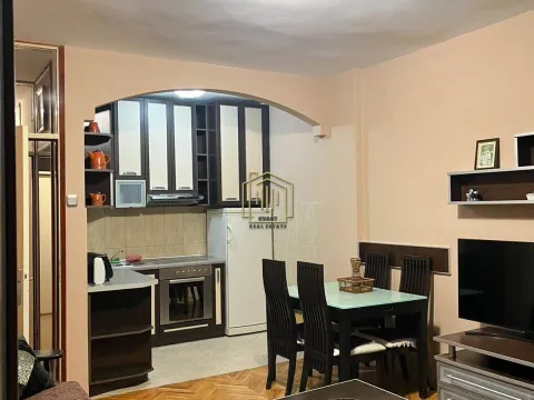 Rent, two bedroom apartment, 65m², Pejton, Podgorica - image 6