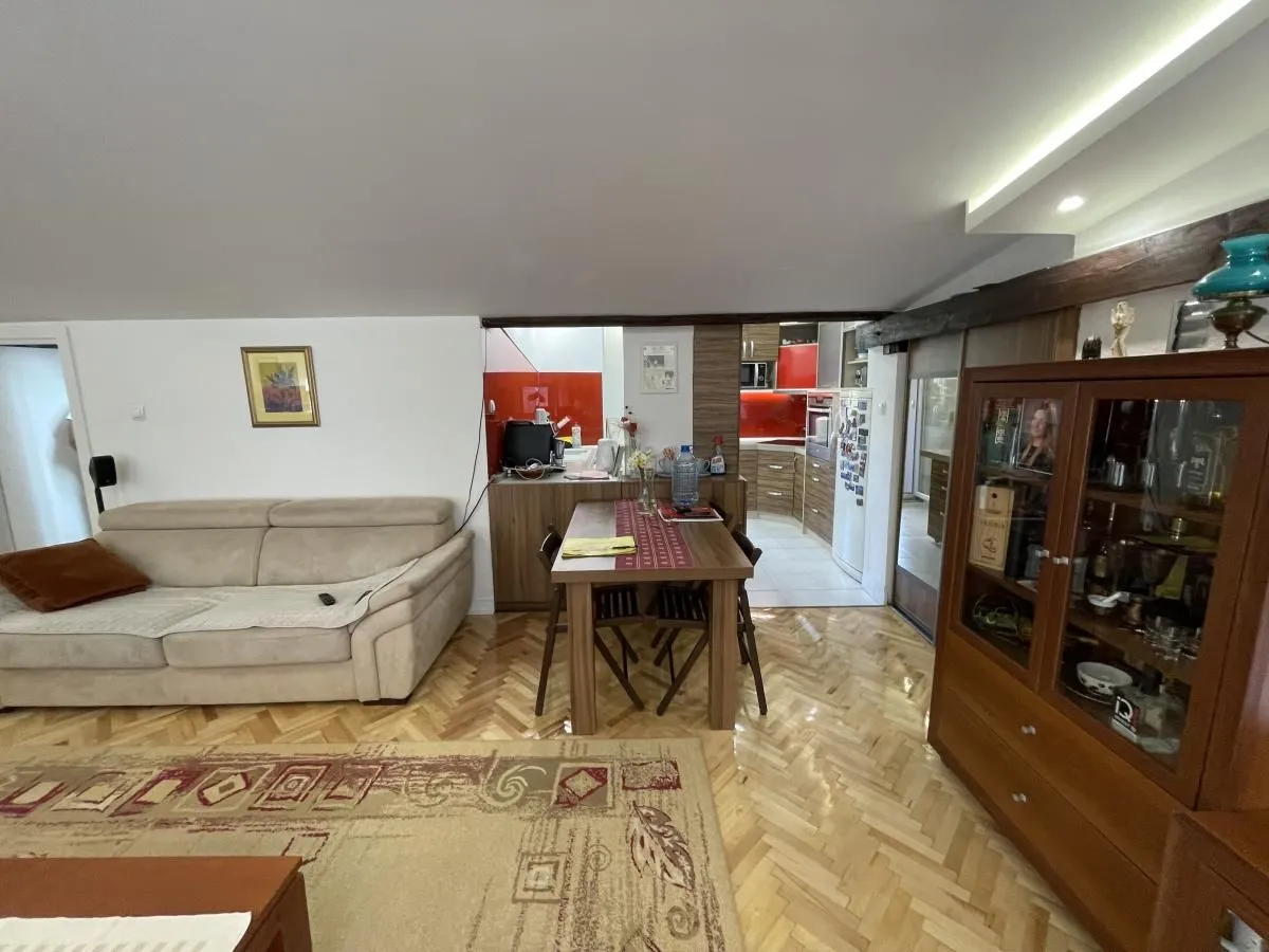Prodaja, trosoban stan, 95m², Centar, Novi Sad