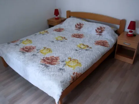 Izdavanje, jednosoban stan, 50m², Dobrota, Kotor - image 5