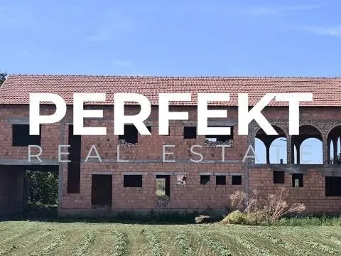 Sale, house, 400m², Samoš, Kovačica