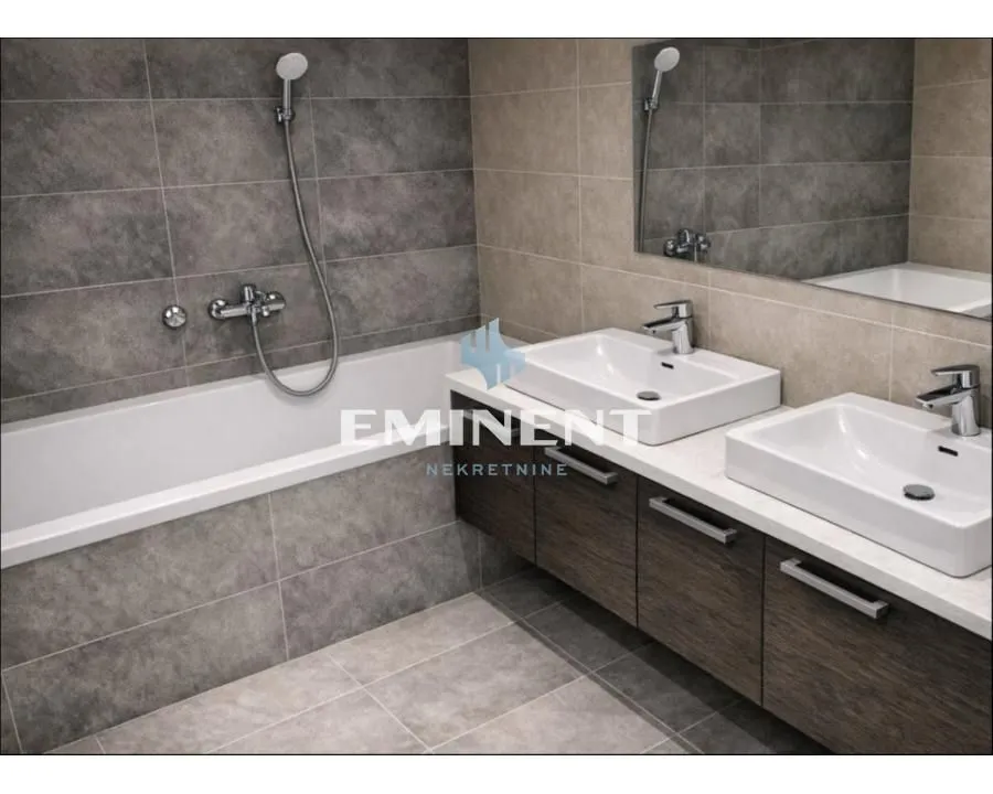 Izdavanje, trosoban stan, 117m², Savski Venac, Beograd