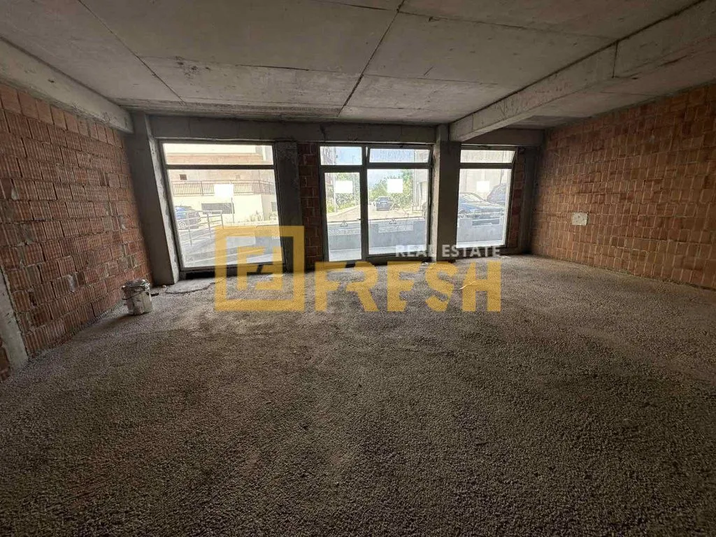 Izdavanje, poslovni prostor, 90m², Zabjelo, Podgorica