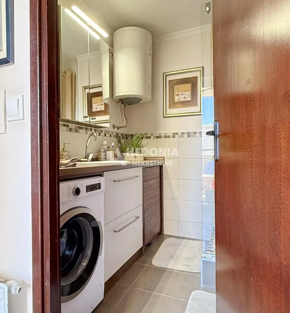 Sale, two bedroom apartment, 64m², Novi Beograd Blok 62, Novi Beograd Sve Podlokacije
