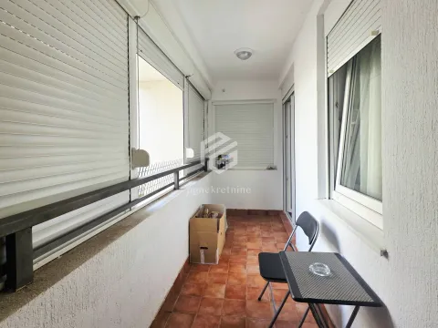 Izdavanje, dvosoban stan, 60m², Blok 9, Podgorica - image 12