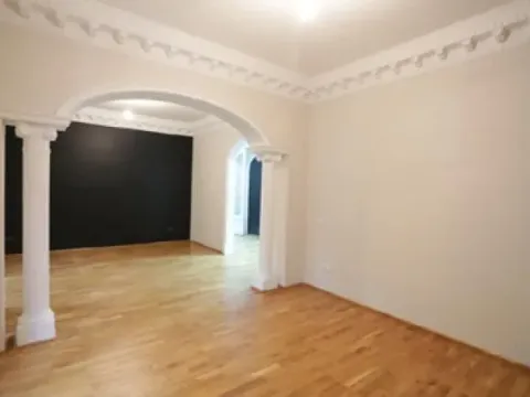 Rent, house, 550m², Autokomanda, Voždovac Sve Podlokacije - image 3
