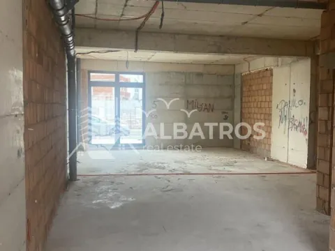 Izdavanje, poslovni prostor, 95m², Šušanj, Bar - image 2