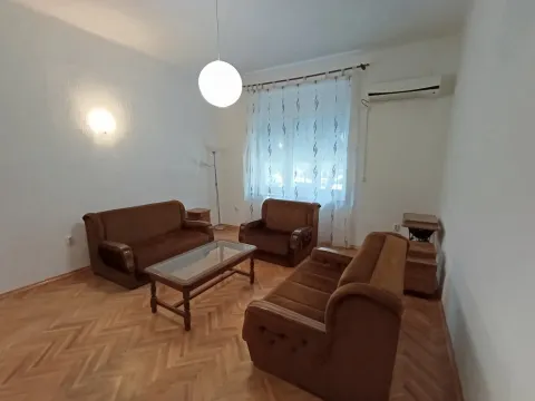 Izdavanje, jednosoban stan, 68m², Centar, Podgorica - image 2