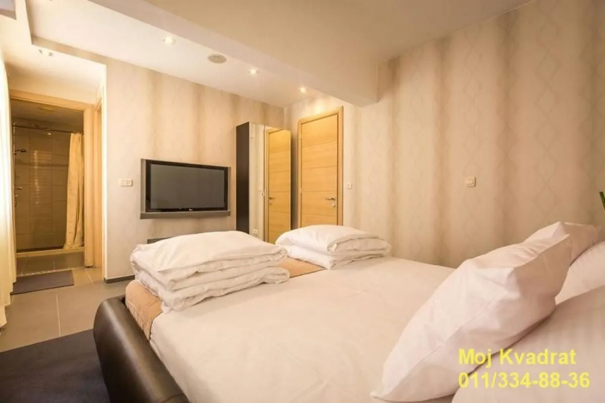 Rent, two bedroom apartment, 150m², Šumice, Beograd